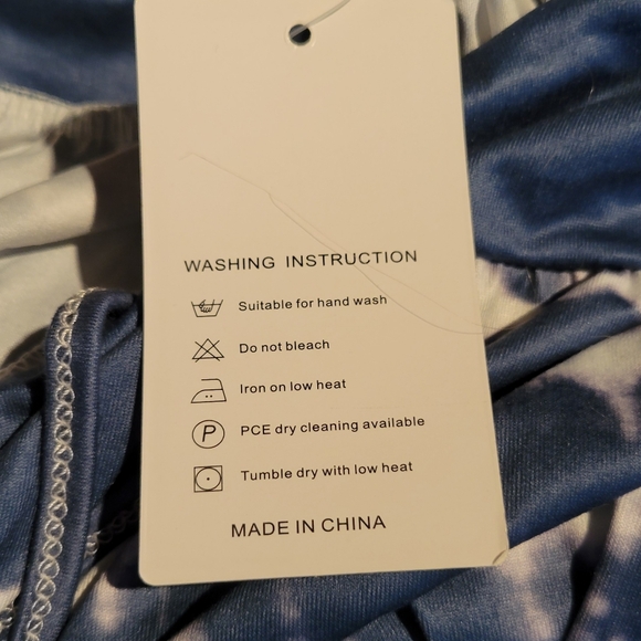 Floral Blooming Blue & White Lounge Pants - NWT - Size 2XL - Picture 7 of 7